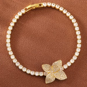 Trend Chic Butterfly Shiny Zirconia Bangle Bracelets for Women New Elegance Texture Gold Color Cuff Accessories Gift